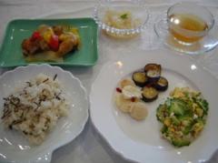 Sarie’s cafe　もっとたべちゃう！日記 ご覧ください☆